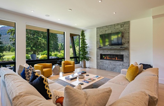 Cypress Links 5 Golf Course Home with attached suite, hot tub, A/C