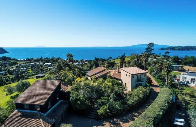 Cypress Ridge Estate | Stay Waiheke
