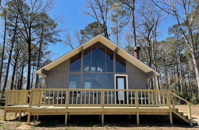 D'arbonne Nest Rentals: The Eagles Nest Cabin
