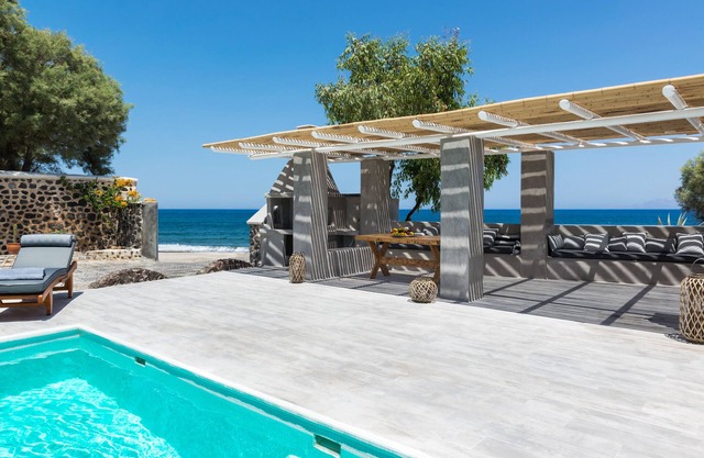 DAMMA BEACHFRONT LUXURY VILLA