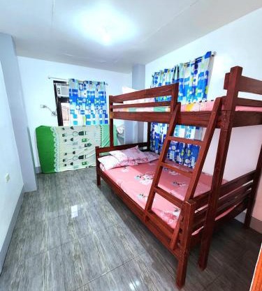 DanLin's Aircon Rooms &Cottages-1st Building 3Room