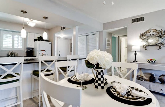 Dans Florida Condos Four Palms at Runaway Bay