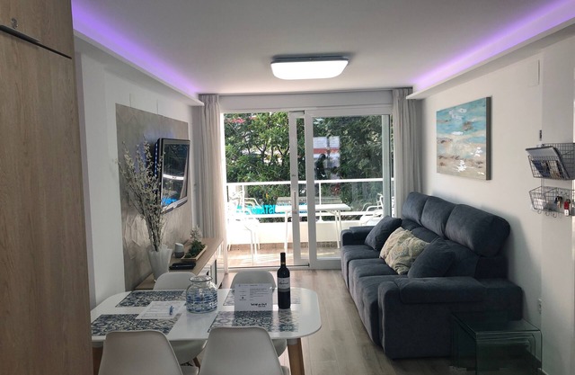 Darú Vistamar Luxur apartment, sea views, pool and beachfront