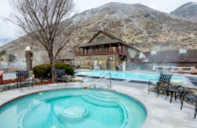 David Walley's Amazing Resort
