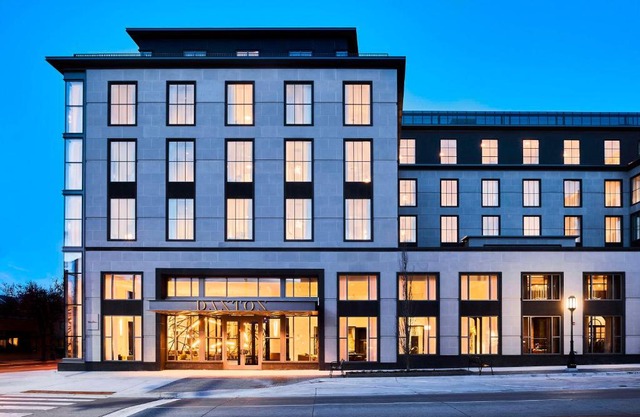Daxton Hotel Birmingham, Curio Collection by Hilton