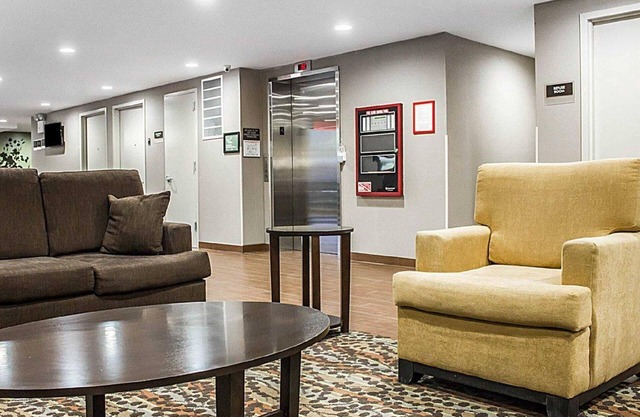 Days Inn by Wyndham Brooklyn Borough Park