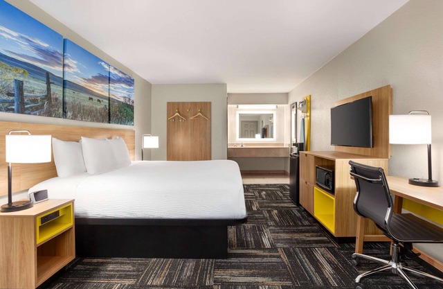 Days Inn by Wyndham Paris