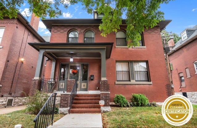 Dazzling 5BR Family Home + Garage /ABODEbucks