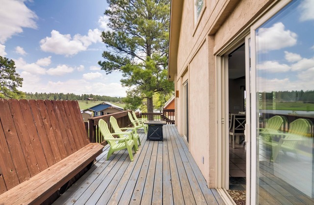Deck & Fire Pit: Pagosa Springs Home!