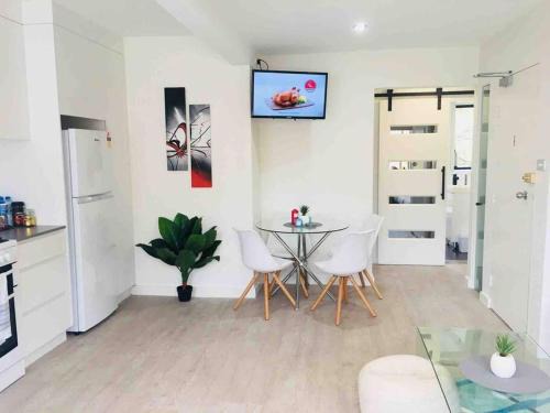Dee Why 2 Bedroom Apartment
