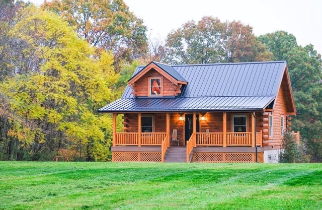 Deer Creek Luxury Cabin | Hot Tub | Sleeps 11