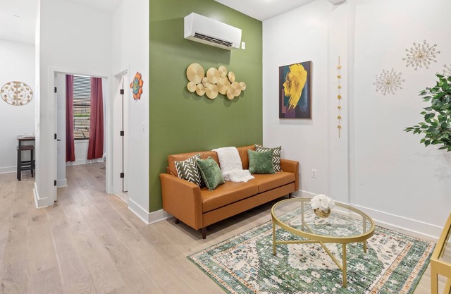 °Heart of Fells point °Smart TV°A/C°Full Kitchen