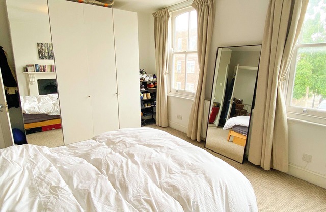 Delightful 3BD Home with Garden, North London