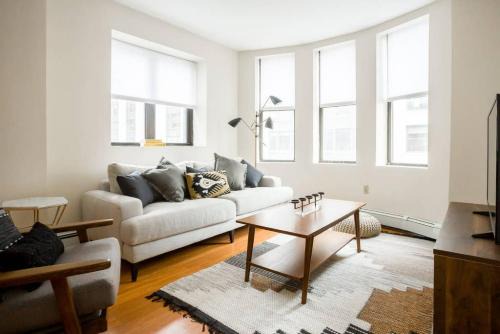 Delightful Downtown Boston 2bed 2bath Apartment