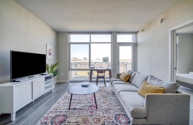 Delightful Fairfax 1BR w/Pool, W/D & Gym, nr Theater, by Blueground
