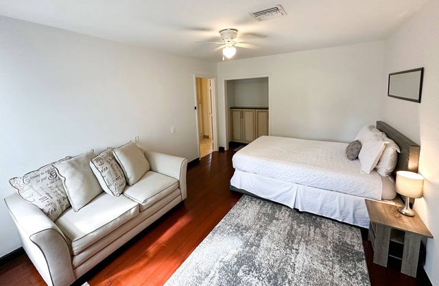 Delightful Luxury Suite In The Heart Of Fort Myers