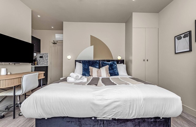 Delightful Studio Suite with Modern Kitchenette