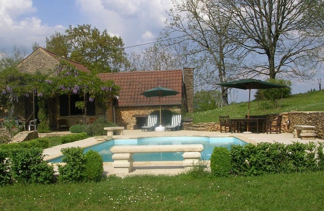 Delightfully Restored Stone House with own swimming pool