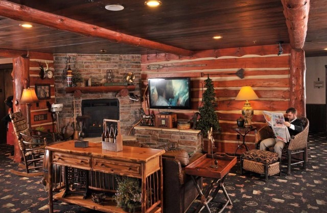 Deluxe 2 Double, Stoney Creek, Comfort for the Crew | 2 Units