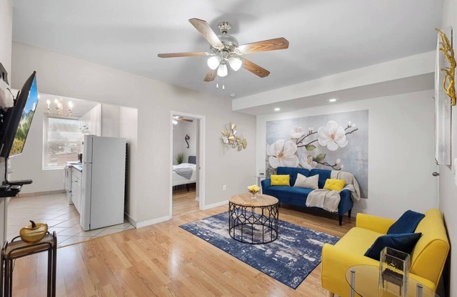 Deluxe Apt in Center City