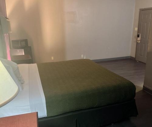 Deluxe inn