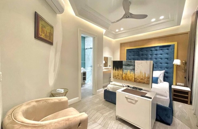 Deluxe King Room Few Steps from the Beach in Budva