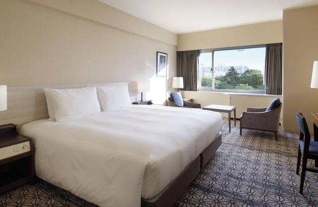 Deluxe King Room Hotel in Superb Minato City with WiFi, AC, fitness room
