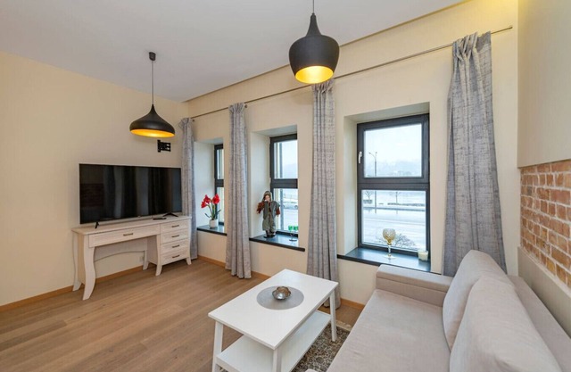 Deluxe river view ap by Polo Apartments