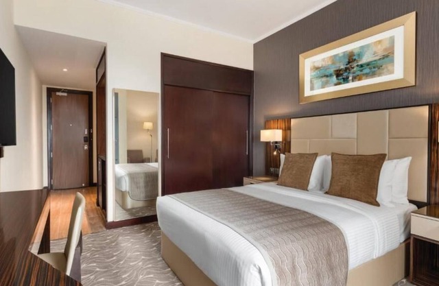 Deluxe Room Near Abu Dhabi Corniche By Luxury Bookings