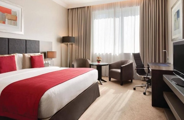Deluxe Room Near K. M. Hypermarket Tourist Club Area By Luxury Bookings