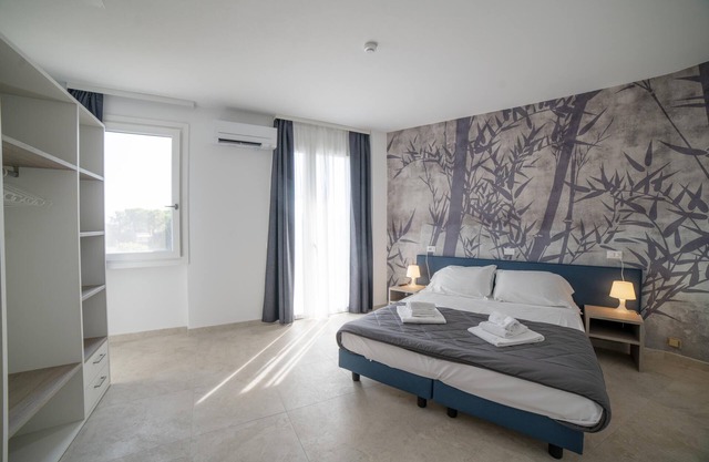 Deluxe Suite 3 with Shared Pool and Private Balcony