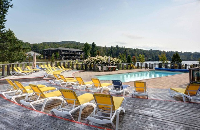 Deluxe Suite - View on Lake & 6 Min from Tremblant Versant Nord