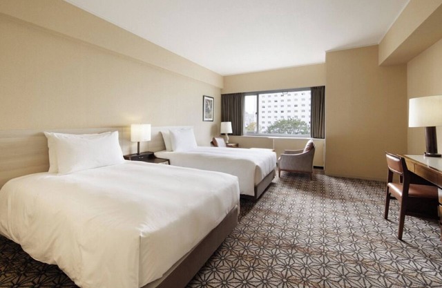 Deluxe Twin Room hotel with AC, fitness room, WiFi in brilliant Minato City
