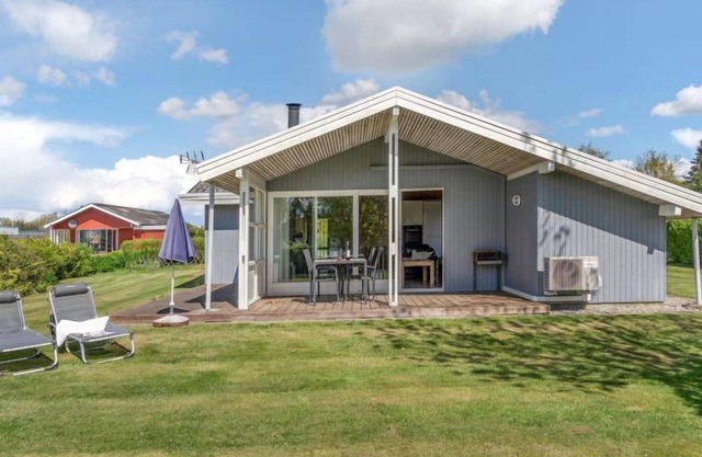 "Denahi" - 400m to the inlet by Interhome