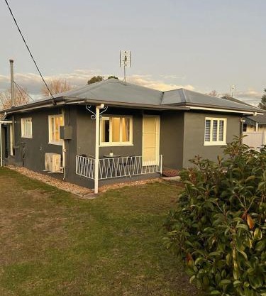 Denham Cottage - Quart Pot Creek