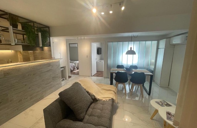 DEPARTAMENTO CENTRICO CON COCHERA - CORDOBA Argentina-