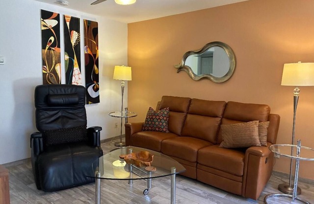 Desert Morada Casita G: 2 Bedroom 1 Bath Dog Friendly maximum 2-NO OTHER PETS