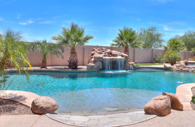 Desert Oasis! Resort Style Backyard!