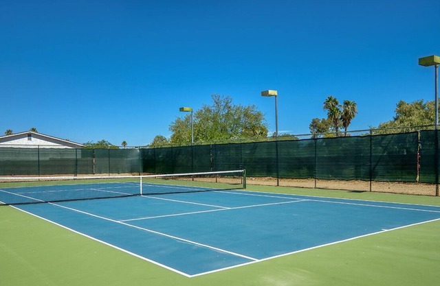 Desert Retreat w/ Pool & Tennis Court - 5 BR 3BA