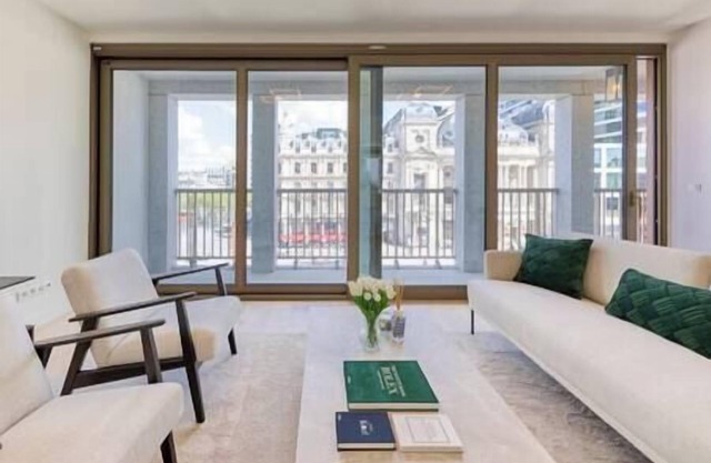 Designer Apartment Hyper Central