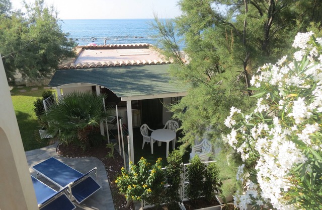Detached cottage by the sea, in Finale di Pollina, near Cefalù