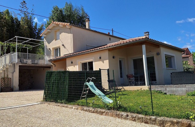 Detached house 6/8 persons in Aubenas