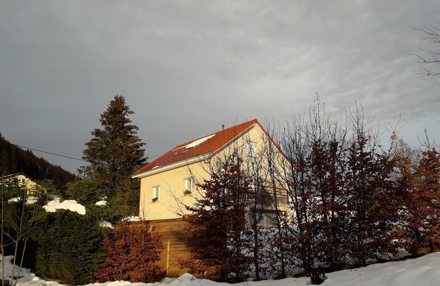 Detached house sleeps 6 3 bedrooms / 2 shower rooms near resorts