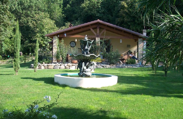 Detached villa with pool on 5ooo m2 park ideal for children and dogs