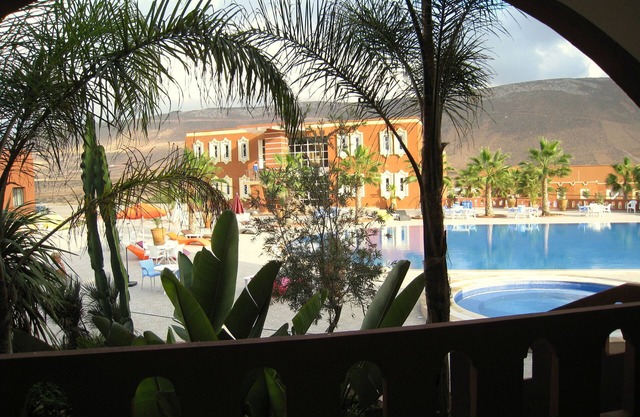 DETACHED VILLA, SEASIDE, Residence with POOL-TENNIS, SOUTH MOROCCO