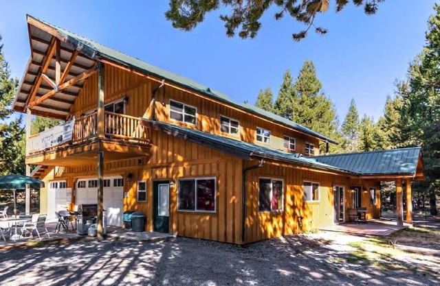 DiamondStone Guest Lodges