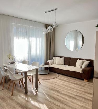 Die Harmonie - Modern Apartment near City Center with Free Private Parking