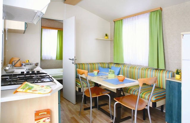 Different tipes of Mobile homes, Glamping and camping in Camp Podzemelj,
