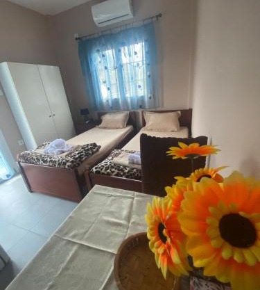 Dimitris Rooms