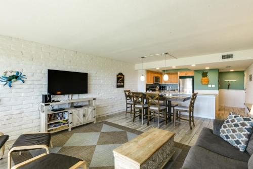 Direct Beach Access Sunny Port Aransas Condo